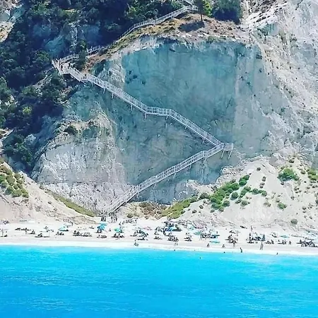 Villari Lefkas * Exanthia