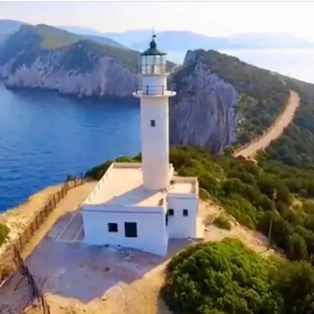 Villari Lefkas * Exanthia